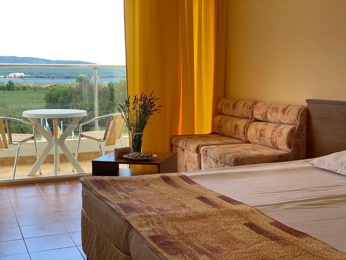 Hotel Plamena Palace Primorsko Luaran gambar