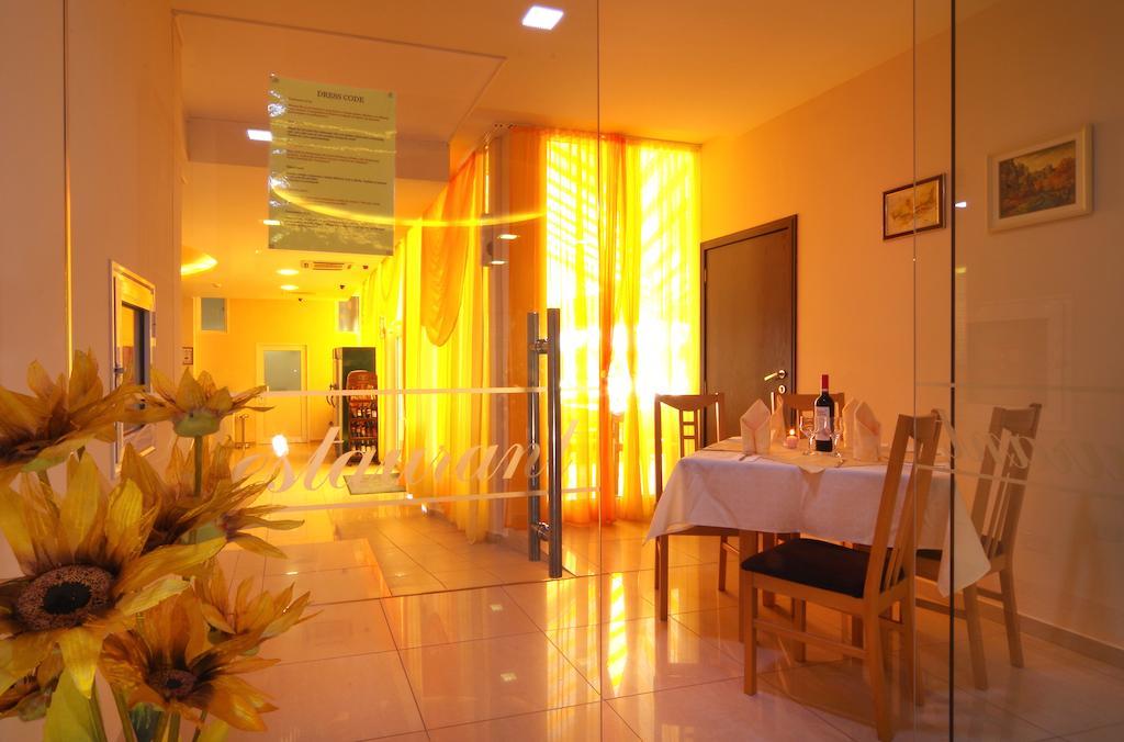 Hotel Plamena Palace Primorsko Luaran gambar